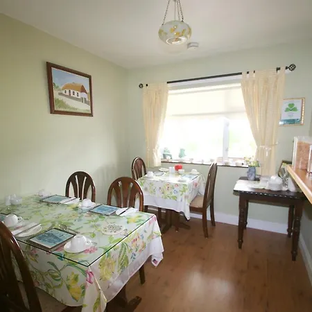 Castleview House 3*